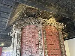 轉輪藏/Rotating wooden sutra cabinet