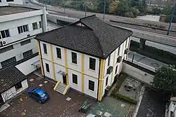 Civilian Residence at 16–1, Huanchenglu Road (E).