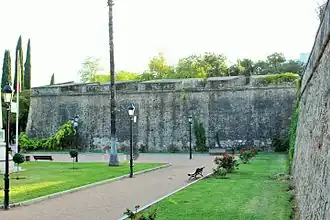 South and east curtain wall with outdoor park