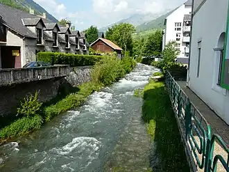The Bastan river between Esquièze-Sère (left) and Luz-Saint-Sauveur