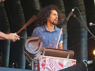 Bobby Alu performing in 2016