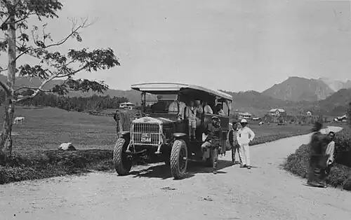DSM Autobus in Brastagi
