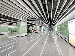 Line 12 concourse (west side)