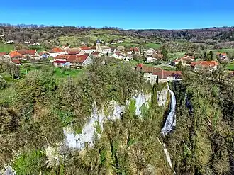 The village Éternoz and the Vau waterfall