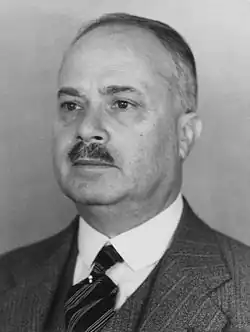 Portrait of Dr. Leonard