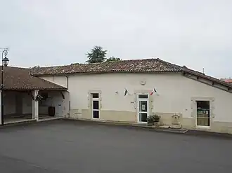 The town hall in Germignac