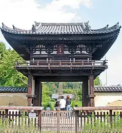 Hannya-ji's rōmon, a National Treasure