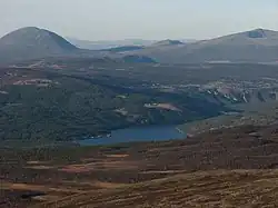 View of the lake Olstappen and Skåbu village area