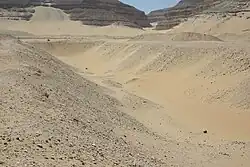 Khasekhemwy's tomb at [[Umm el-Qa'ab]] filled with sand