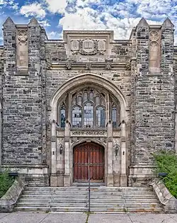 Eastern entrance (on King's College Circle)