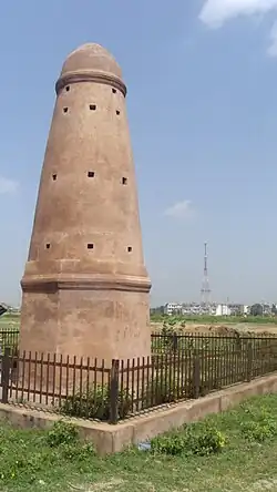 Mughal era Kos Minar along GT road at Sonipat, India
