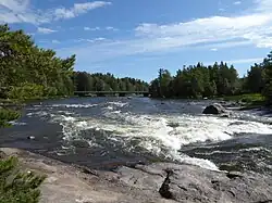 Langinkoski is a rapid through which a branch of Kymijoki flows into the Gulf of Finland