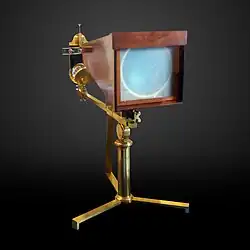 Lucernal microscope made by Thomas Harris of London after the model invented by George Adams, on display at Musée d'histoire des sciences de la Ville de Genève