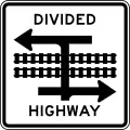 R15-7a Divided highway transit rail crossing (T-intersection)
