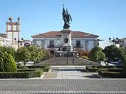 Hernán Cortés statue