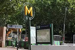 Street-level entrance at Porte de Bagnolet