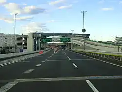 The eastern terminus of the expressway at Namamugi Junction