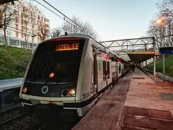 MI 2N "Altéo" boarding passengers at Cergy–Saint-Christophe station