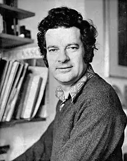 Michael Cole (writer-TV producer)