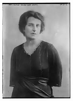 A monochrome image of a Kathleen Scott, photographed in circa 1910.