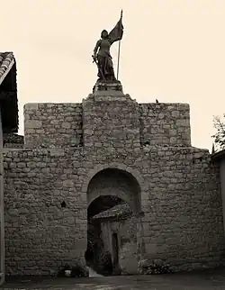 A statue of Joan of Arc, in Saint-Pastour
