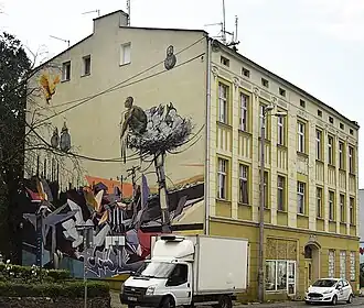 Northern facade and "Ptasiek" mural