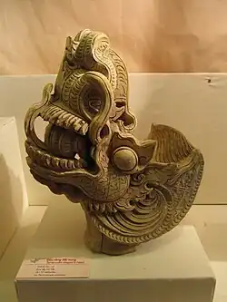 A Lý dynasty terracotta dragon's head