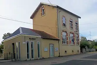 The town hall in Ognéville