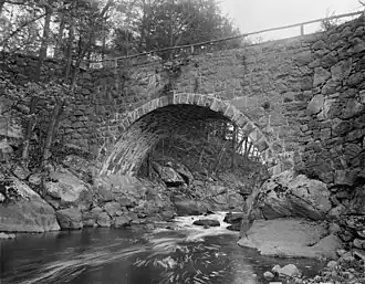 The Old Stone Bridge, photo taken between 1890 and 1901