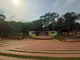 The Student-Teacher Centre in the background.