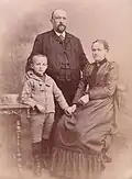 Otto Luyken with his parents ca. 1890