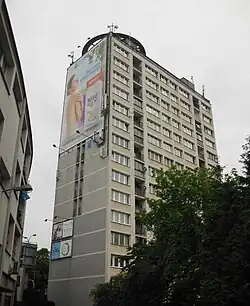 Modified 1960s high-rise (originally designed by Marek Leykam)