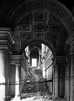 Ruins of the grand staircase (1871–1883)