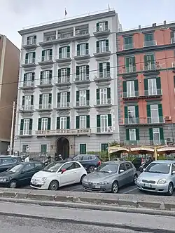 During the 19th century, Palazzo Battiloro belonged to the branch of the Princes of Torrebruna and Dukes of Celenza.