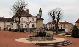The square and town hall in Passavant-la-Rochère
