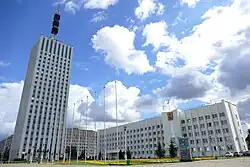 The building of design organizations