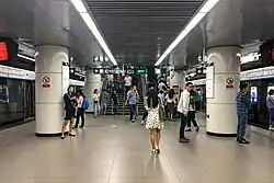 Line 10 platform before renovation (September 2019)