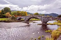 View of the bridge showing the central cartouches