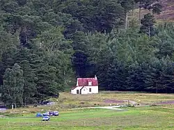 Quoich Cottage from the Linn of Dee road (21AUG07)