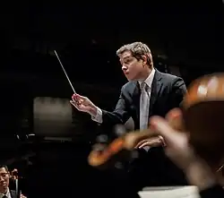 Richard McKay conducting Dallas Chamber Symphony