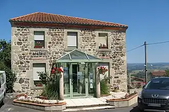 The town hall in Saint-Babel