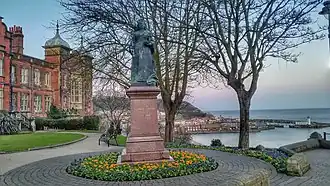 Statue of Victoria and view of the South Bay