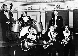 Gram Paulsen with Svein Øvergaards Orchestra, Oslo, 1939. Gram Paulsen is no. 3 from the right.