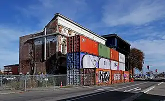 Container wall in 2019