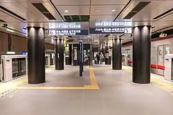 Hibiya Line platforms, 2022