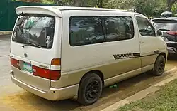 Toyota Granvia 3.0 G (pre-facelift)