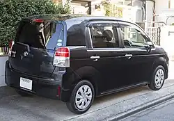 Toyota Spade (rear)