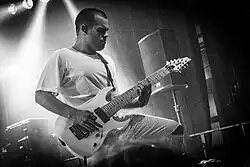 Farias performing with Volumes in 2016