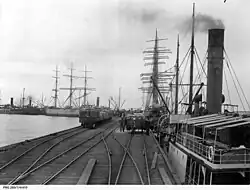Image 6Wallaroo jetty in 1909, showing shipping, launches, and grain waiting for loading. (from Transport in South Australia)