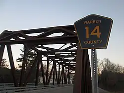Example of a darker county route marker used by Warren County.